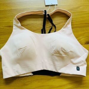 On (OC) Active Sports Bra